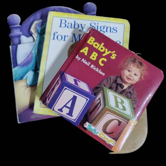 Bundle of Baby Books - Picture 1 of 4